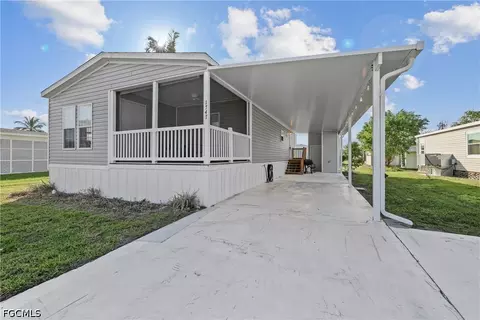 1747 Beverly Dr, Naples, FL 34114