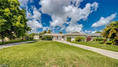 4424 SE 11th Pl, Cape Coral, FL 33904