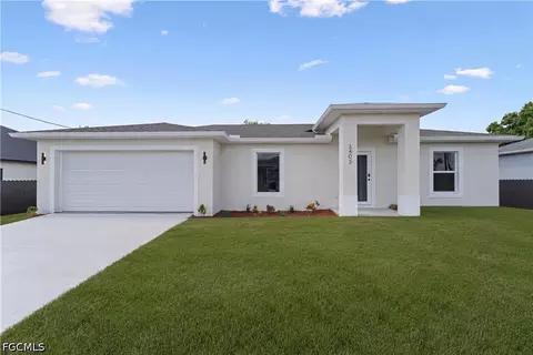 3403 41st St SW, Lehigh Acres, FL 33976