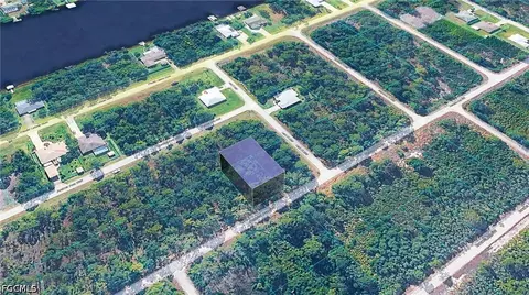 436 Aerostar Ave NW, Lake Placid, FL 33852