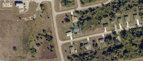6064 Pecan Cir, Labelle, FL 33935 photo 2