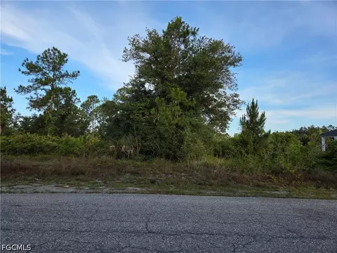 615 Johns Ave, Lehigh Acres, FL 33972