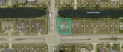 727 Gleason Pkwy, Cape Coral, FL 33914