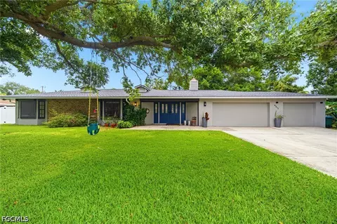 4317 SE 16th Pl, Cape Coral, FL 33904