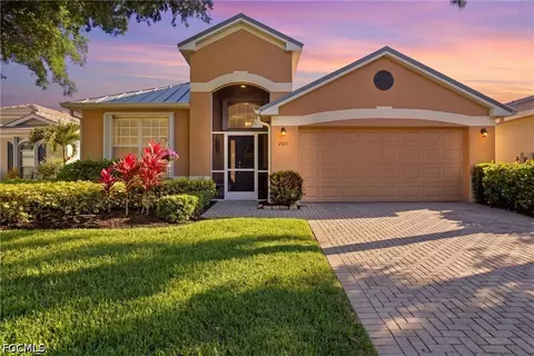 2621 Brightside Ct, Cape Coral, FL 33991