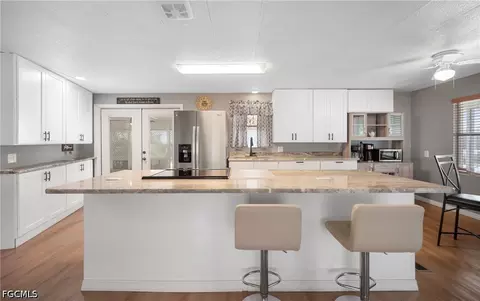 138 Lexington Ave, Fort Myers, FL 33908