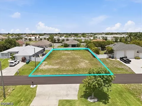 4215 SW 9th Pl, Cape Coral, FL 33914