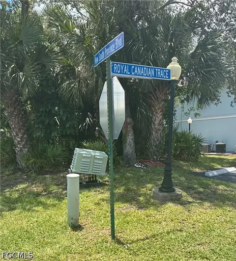 371 Royal Canadian Trce #2, Fort Myers, FL 33907