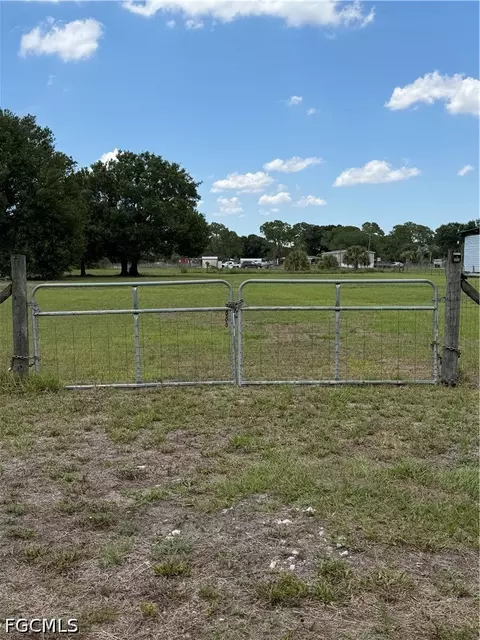 563 Bald Cypress Ave, Clewiston, FL 33440