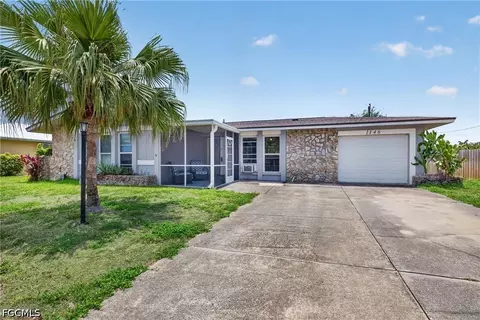 1146 SE 35th Ter, Cape Coral, FL 33904