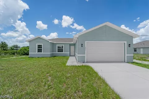 1911 Richmond Ave N, Lehigh Acres, FL 33972