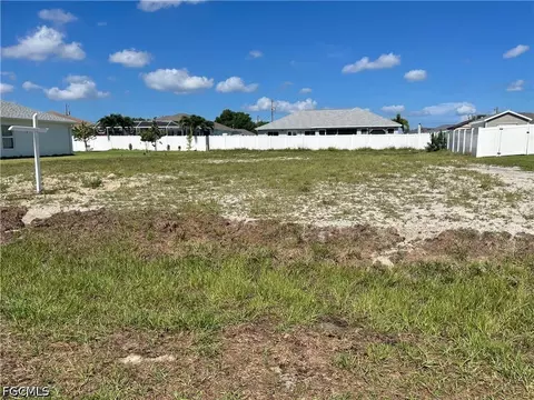 526 NW 7th Ave, Cape Coral, FL 33993