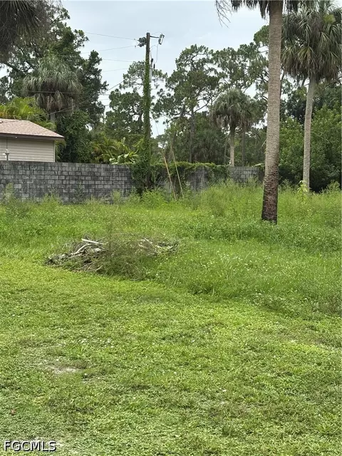 Marx Dr, North Fort Myers, FL 33917