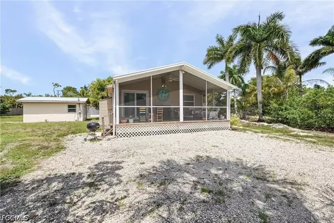 7257 Victory Rd, Bokeelia, FL 33922