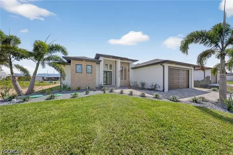 1412 NE 1st St, Cape Coral, FL 33909