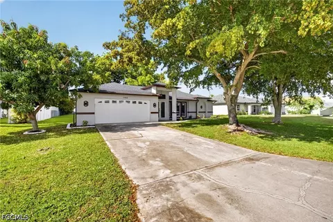 1412 NE 1st St, Cape Coral, FL 33909