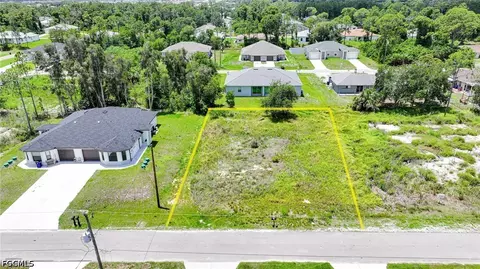 47134715 27th St SW, Lehigh Acres, FL 33973