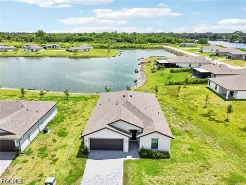 835 Gen D Macarthur Ave, Labelle, FL 33935