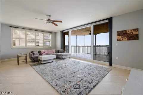 2090 W First St #E705, Fort Myers, FL 33901