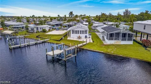 39 Channel Ln, Fort Myers, FL 33905