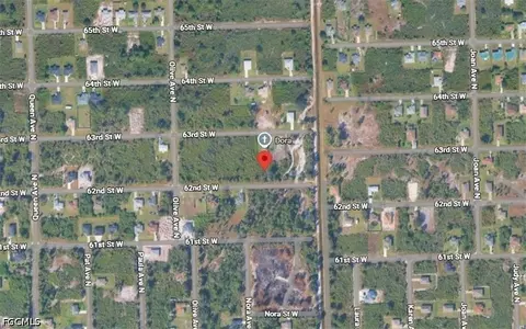 3106 62nd St W, Lehigh Acres, FL 33971