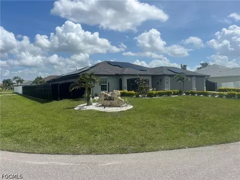 1811 SW 3rd Ter, Cape Coral, FL 33991