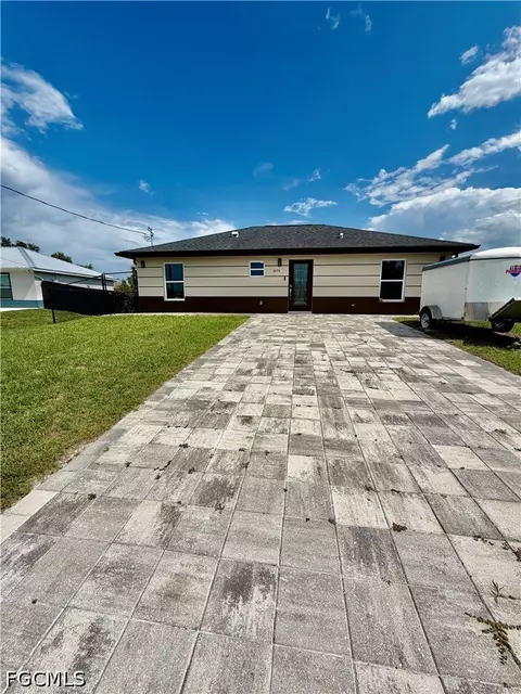 2075 Detroit Dr, Labelle, FL 33935