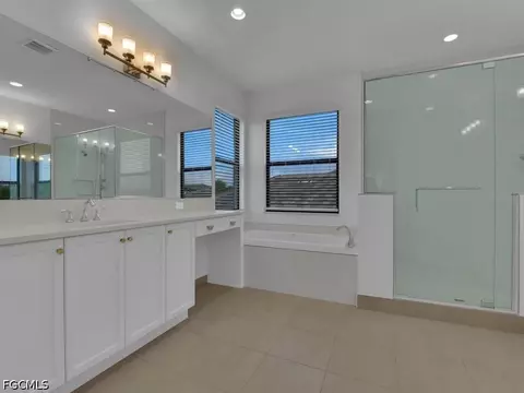 Bath - 20581 Fair Oak Ln, Estero, FL 33928 photo 2 of 5