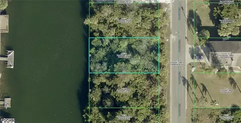 3339 Fernleaf Dr, Hernando Beach, FL 34607