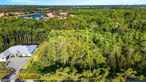 25504 Busy Bee Dr, Bonita Springs, FL 34135