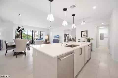 1125 Central Ave #275, Naples, FL 34102