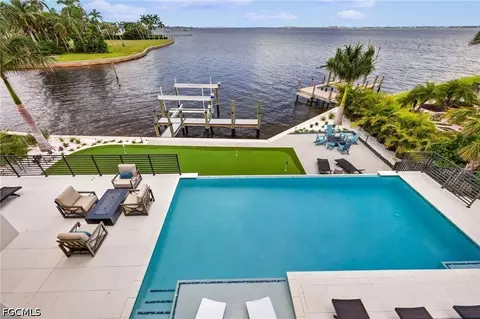 6924 Old Whiskey Creek Dr, Fort Myers, FL 33919