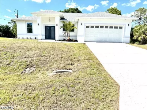16 W 7th St, Lehigh Acres, FL 33972