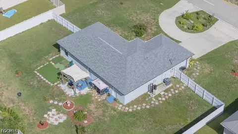520 Wilmington Pkwy, Cape Coral, FL 33993