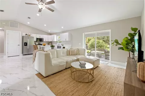 14130 Roof St, Fort Myers, FL 33905
