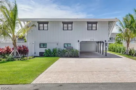 370 Bayland Rd, Fort Myers Beach, FL 33931
