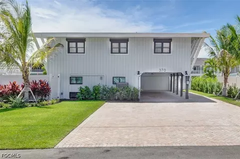 370 Bayland Rd, Fort Myers Beach, FL 33931