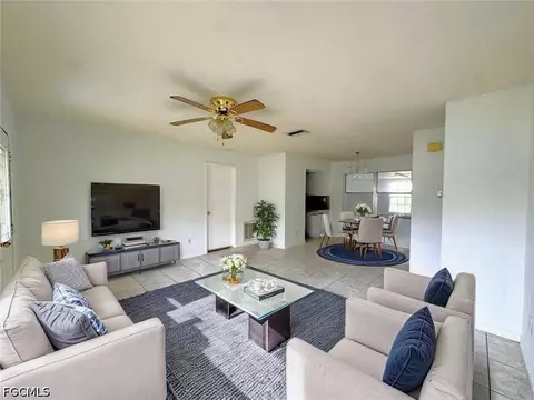 4029 E Sunflower Cir, Labelle, FL 33935 photo 4