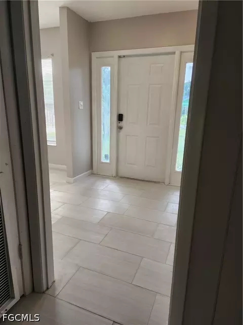 Entry Way - 111 E Sugarland Cir, Clewiston, FL 33440 photo 1 of 3