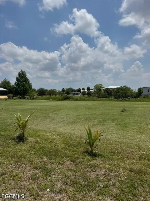 932-940 Meyerchick Dr SW, Moore Haven, FL 33471 photo 9
