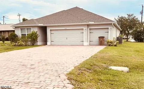932 SW 7th Ave, Cape Coral, FL 33991