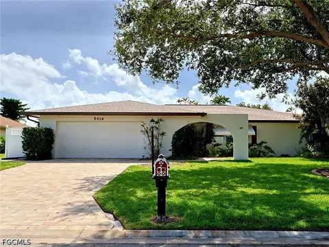 5416 Brandy Cir E, Fort Myers, FL 33919