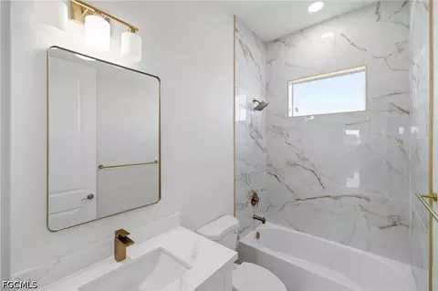 Bath - 23 Wren Dr, Placida, FL 33946 photo 1 of 3