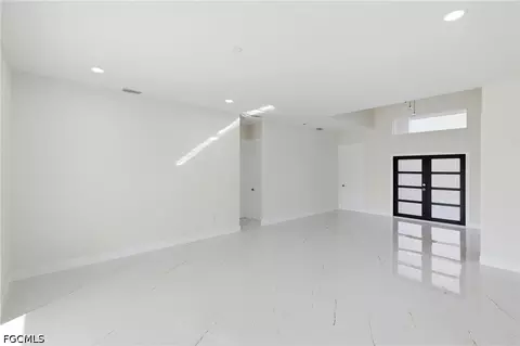 Living - 23 Wren Dr, Placida, FL 33946 photo 2 of 7