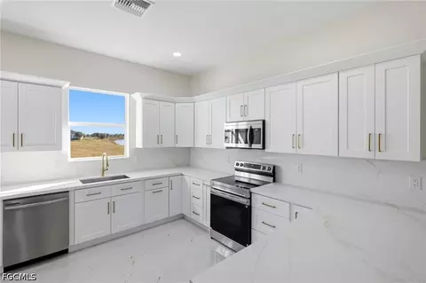 Kitchen - 23 Wren Dr, Placida, FL 33946 photo 2 of 6
