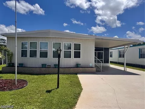 14502 Nathan Hale Ln, North Fort Myers, FL 33917