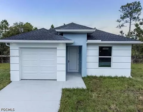 538 Brue Ave S, Lehigh Acres, FL 33974