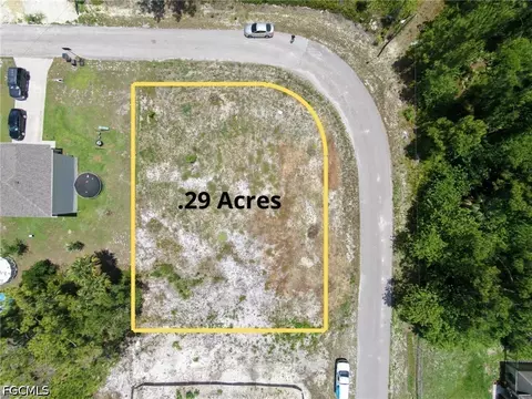 558 Aspen Ave S, Lehigh Acres, FL 33974