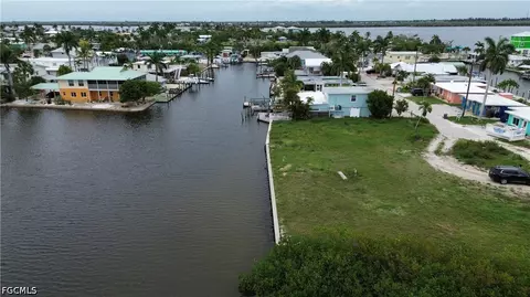 2638 Second St, Matlacha, FL 33993 photo 3