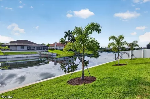 3033 SW 11th Pl, Cape Coral, FL 33914